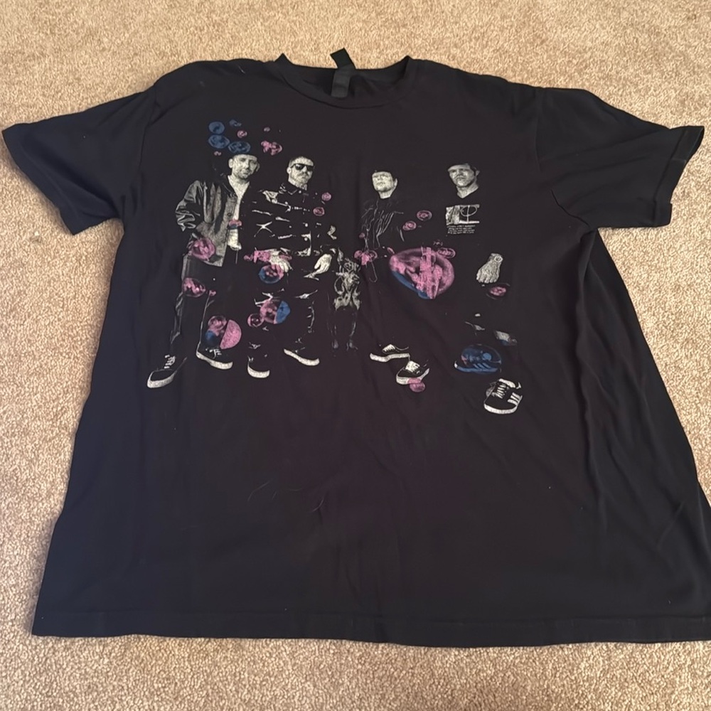 Fall out boy concert shirt